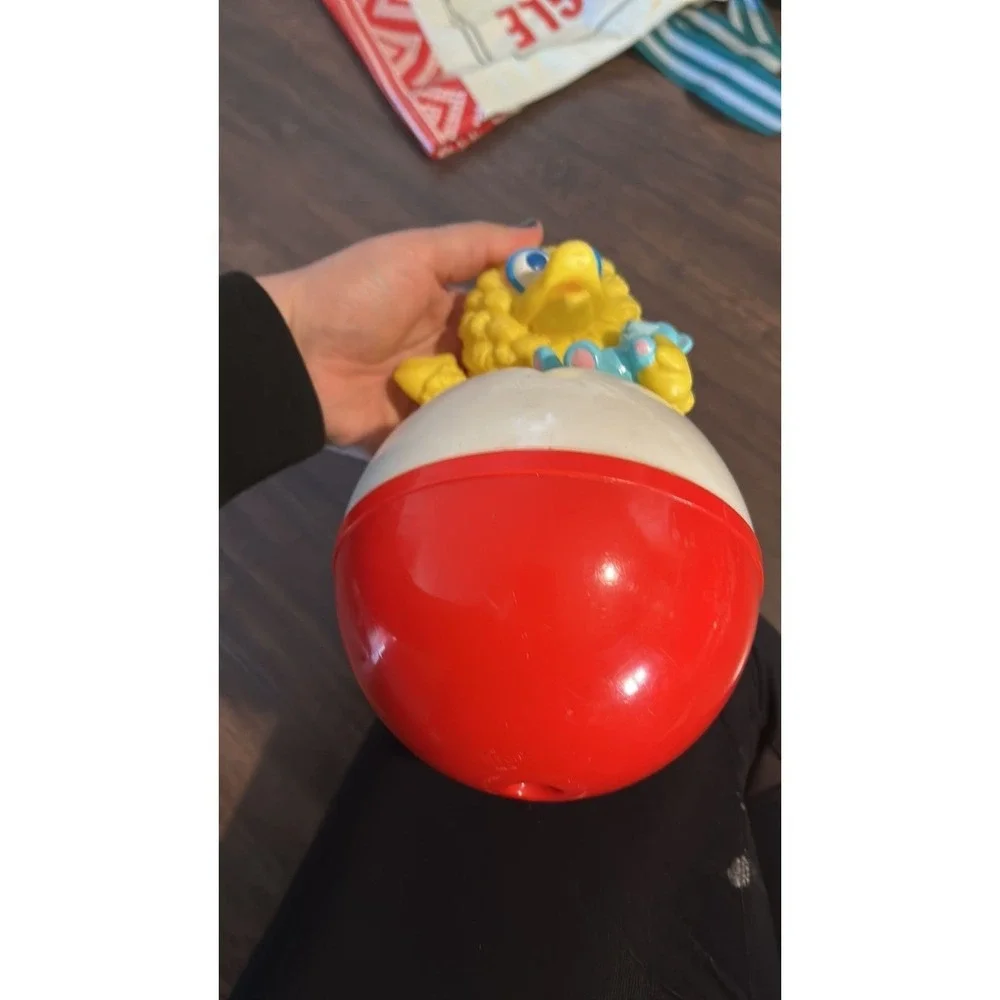 Vintage Illco Baby Big Bird Musical Chime Ball
